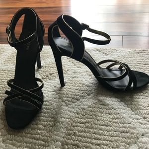 Black Velvet w Gold Trim Express 5” Heels